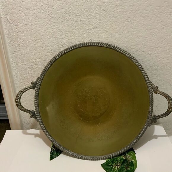 Vintage Silver LB Plated Large round plate with handles 6 lbs 17 inches - Picture 1 of 8